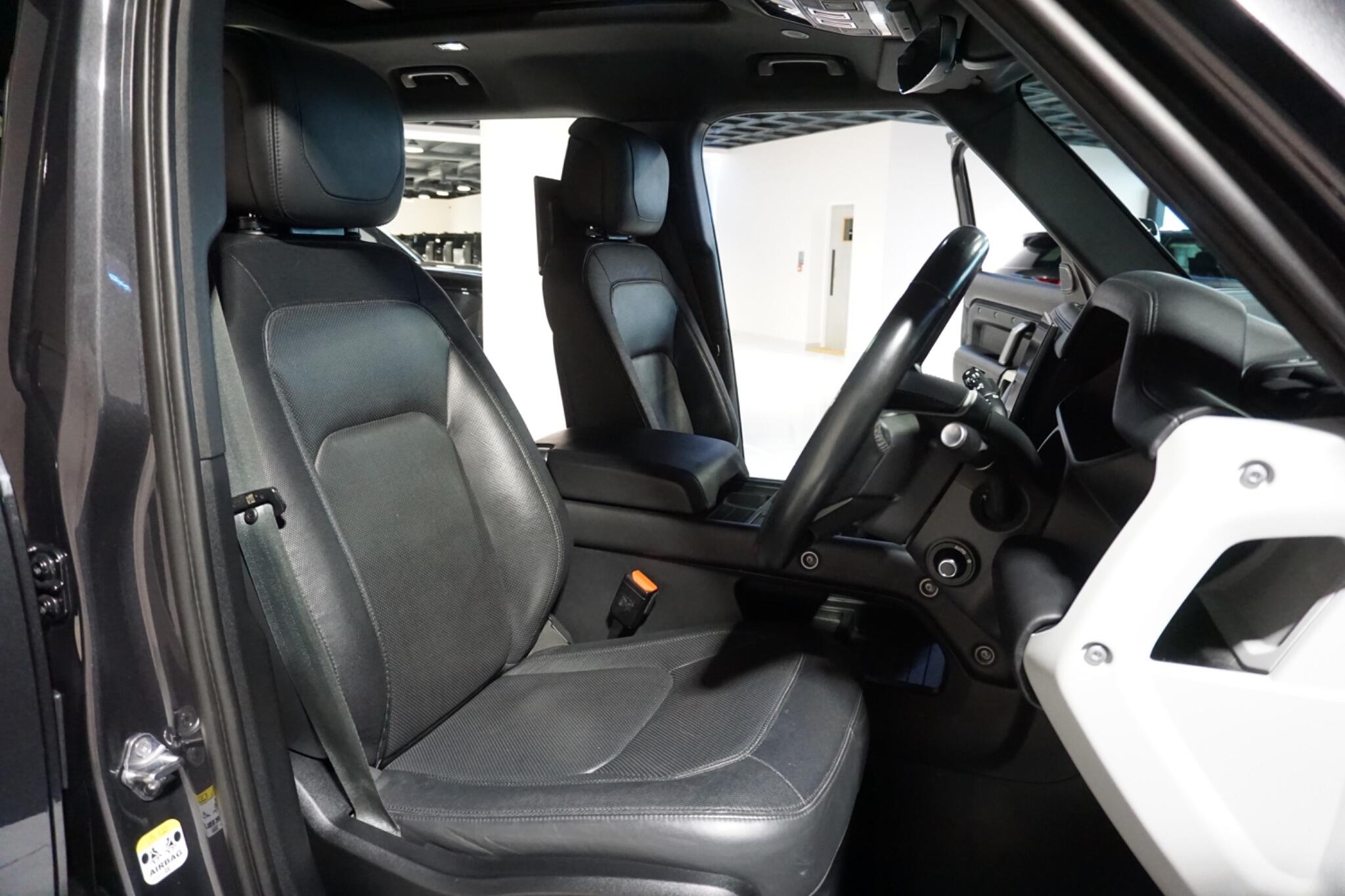 Land Rover Defender 110 3.0 D300 MHEV X-Dynamic HSE SUV 5dr Diesel Auto 4WD Euro 6 (s/s) (300 ps)